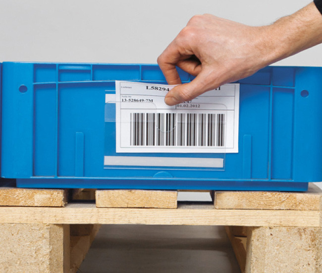 Stable self-adhesive pockets