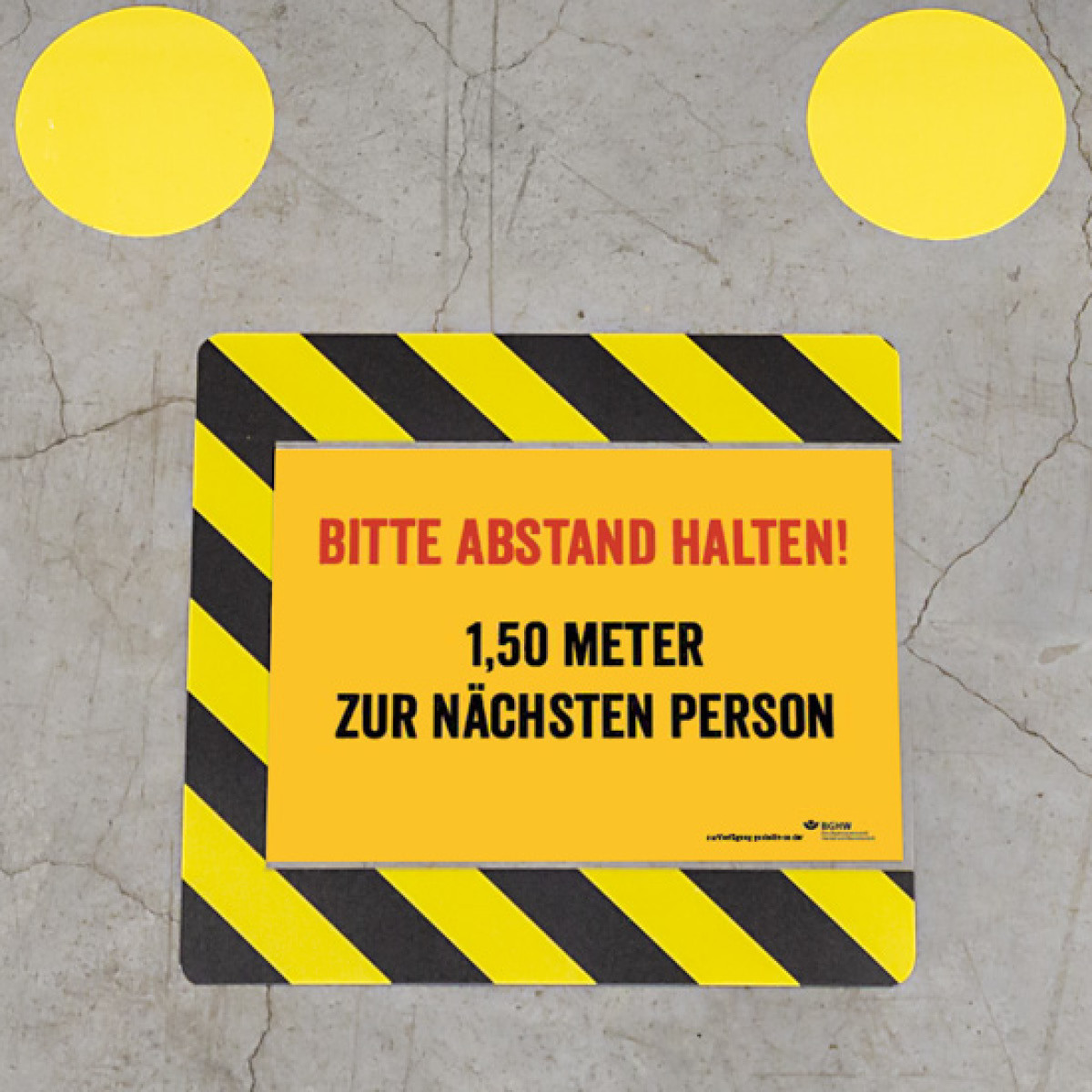 Floor marking pockets