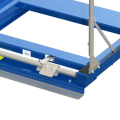 Foot unlocking system for pull-out unit