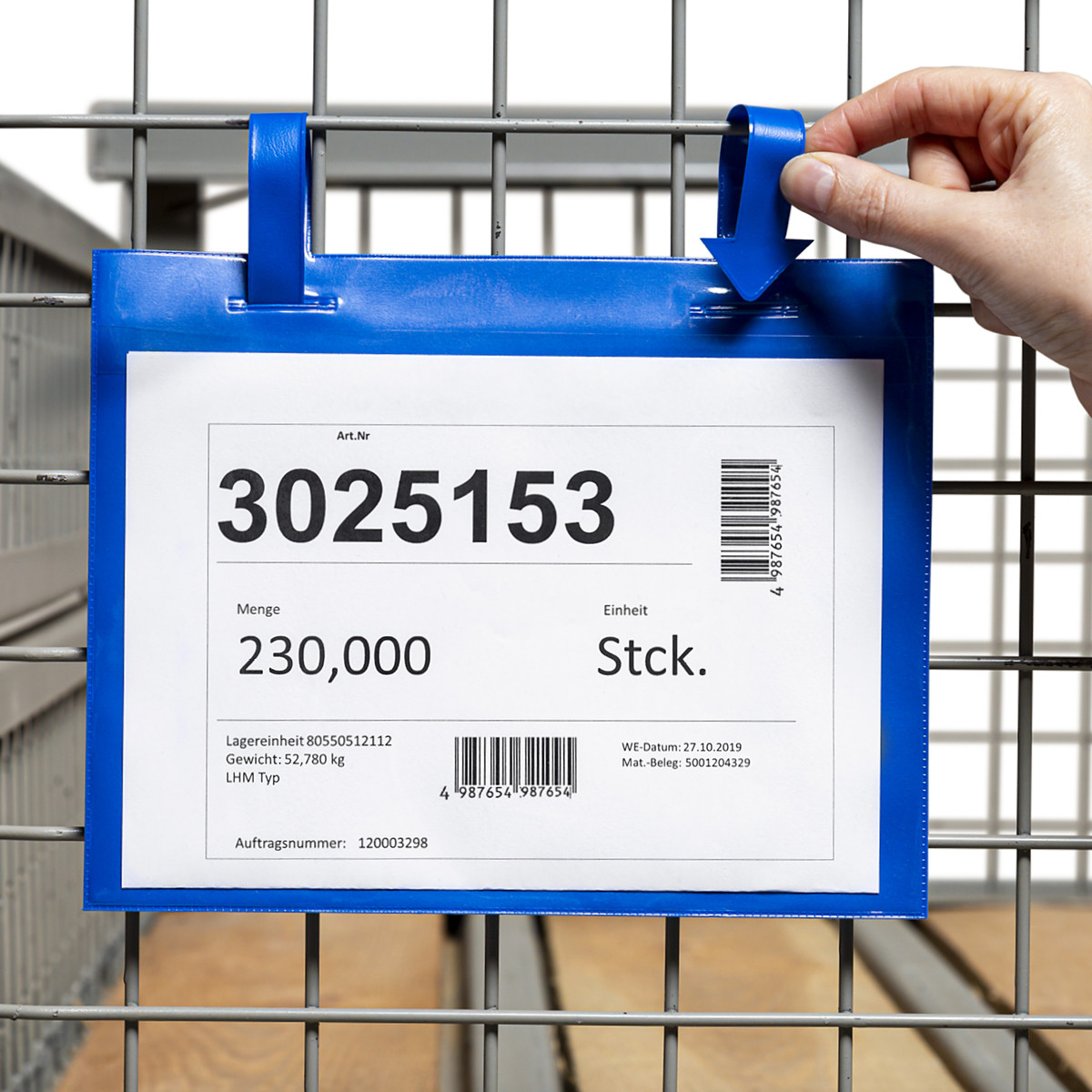 Pockets for wire boxes with straps insert on wire box