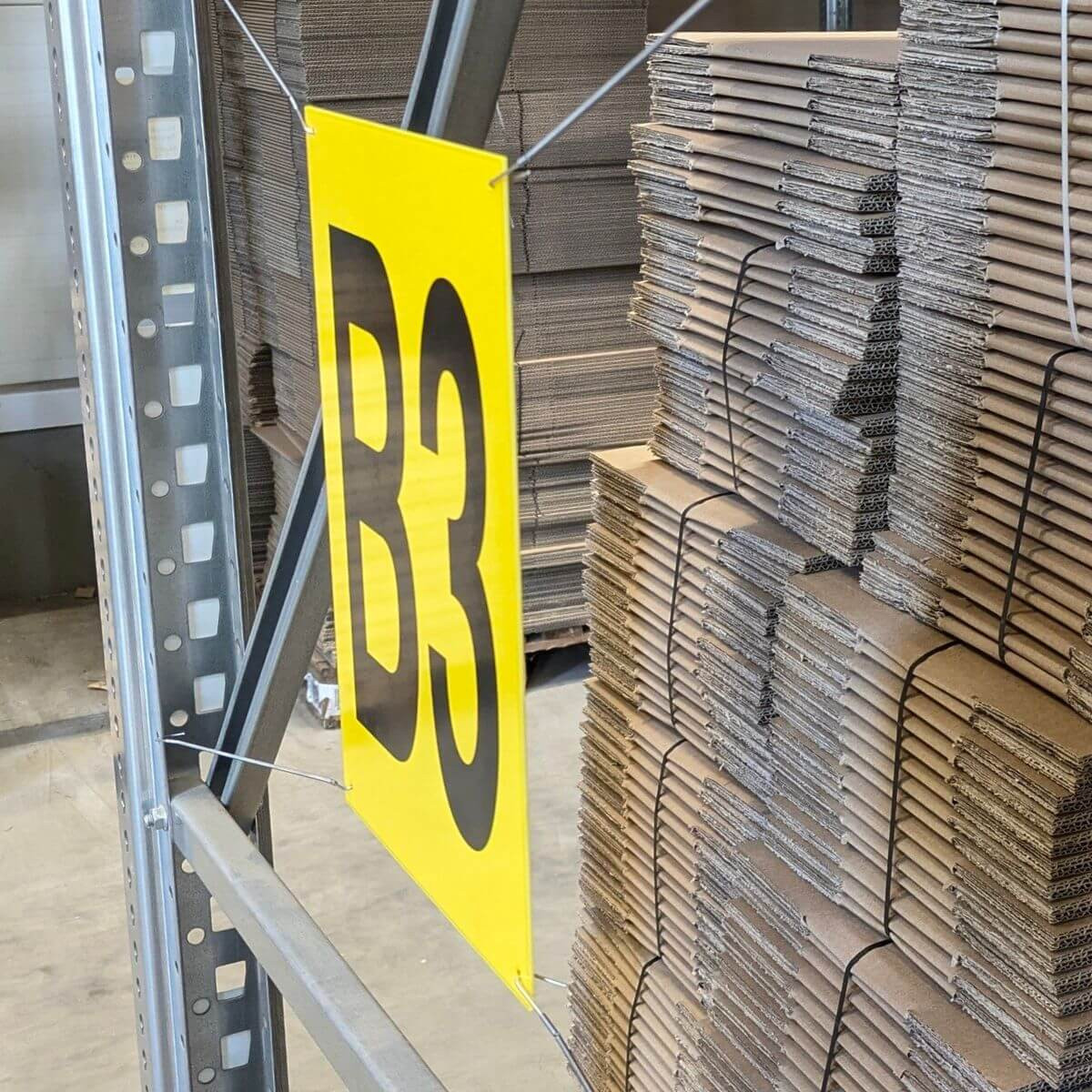 Gang- & Regalschild befestigt mit Spiralfedern